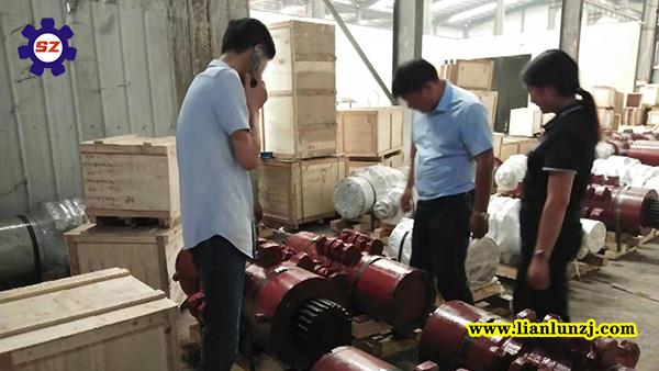 歡迎劉總來我廠參觀并達成鏈輪軸組維修新合作！