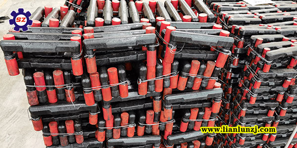 刮板機17GL7-2<i style='color:red'>u型螺栓</i>如何保障質量