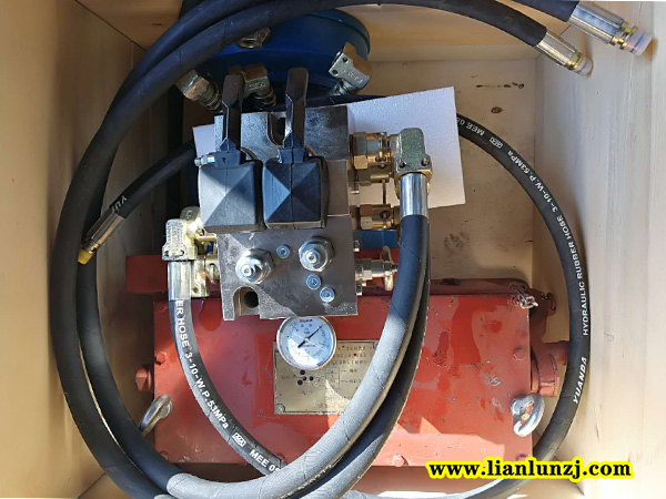 液壓緊鏈器<i style='color:red'>工作原理</i>是什么？_河南雙志